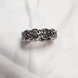 Sterling Silver Oxidized Celtic Knot Band Ring